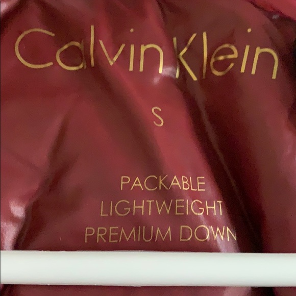 Calvin Klein Performance Down Red Vest Size Small - Picture 6 of 8